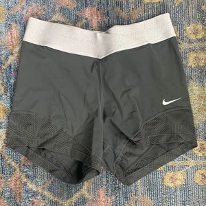 Grey/Army green Nike cross waistband spandex